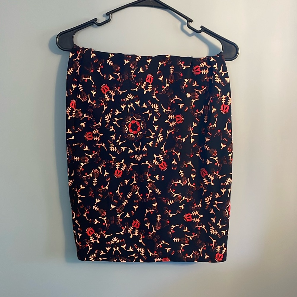 Lularoe body contour skirt